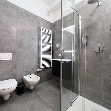 Ruffoni House - 3 With Private Bathrooms And Garage Апартаменты Верона