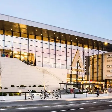 300m Fair - Ruffoni House 3 Bedrooms 3 Bath Verona