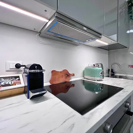 300m Fair - Ruffoni House 3 Bedrooms 3 Bath