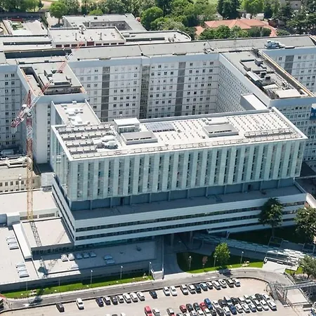 300m Fair - Ruffoni House 3 Bedrooms 3 Bath Appartement