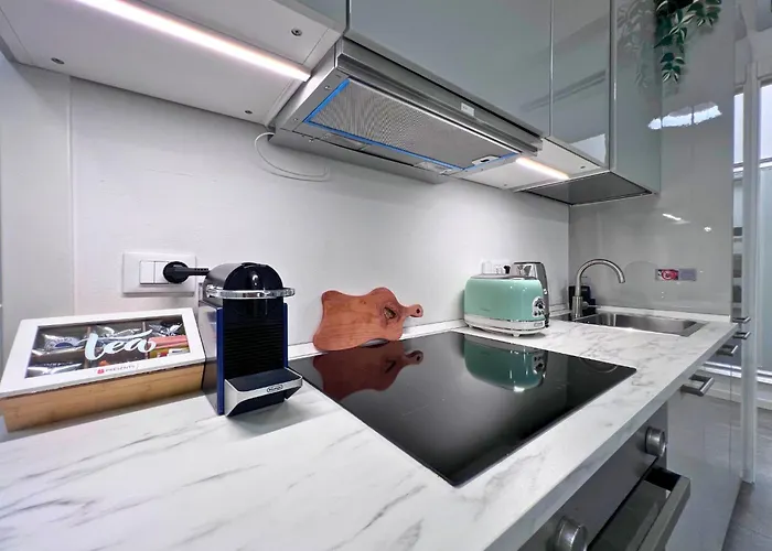 300m Fair - Ruffoni House 3 Bedrooms 3 Bath